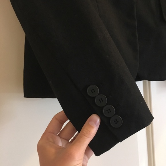 🌟 Closet Sale! 3 Tops/Sweaters/Jackets for $15! 🌟 Black Blazer - Picture 3 of 4
